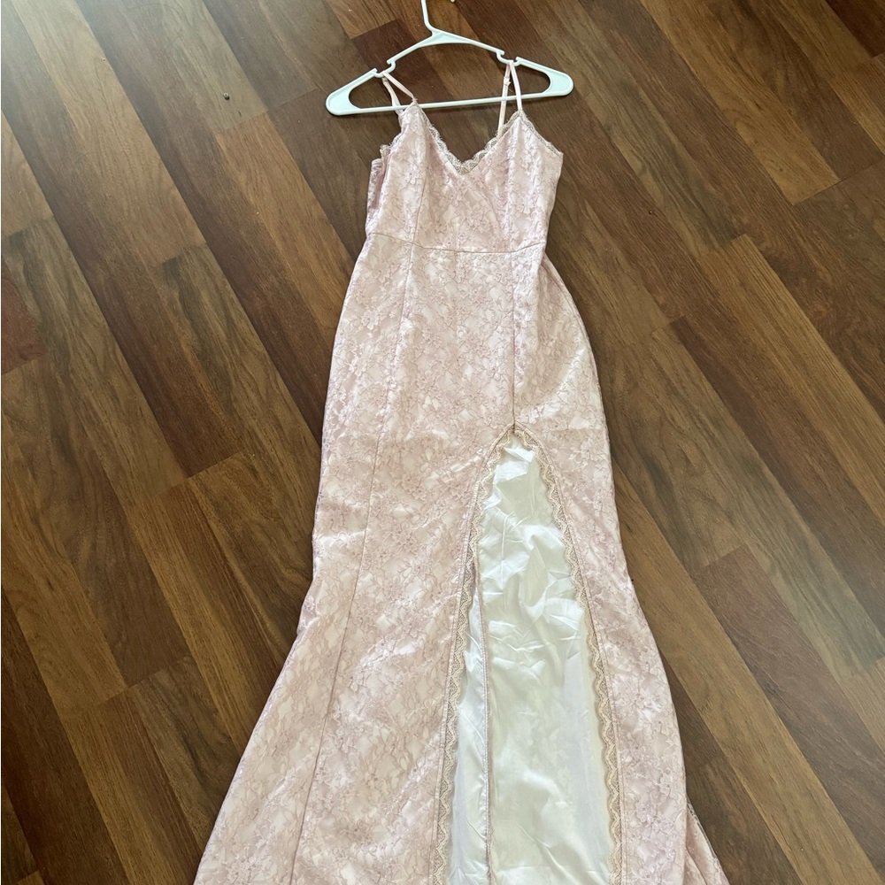 Blush Pink Lace Maxi Dress w/ Thigh Slit – Formal / Bridesmaid